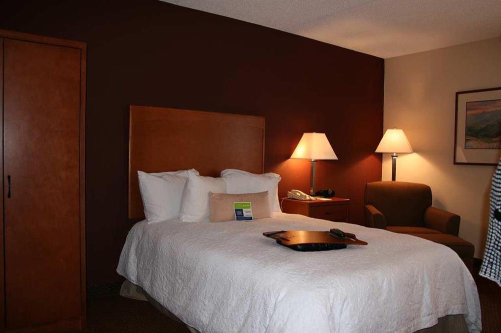 Holiday Inn Express - Newark Airport - Elizabeth, An Ihg Hotel Δωμάτιο φωτογραφία